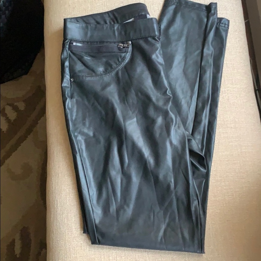 HUE Leatherette Leggings